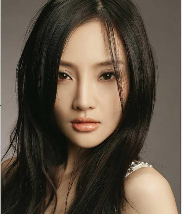 演员李小璐,从青春偶像到家庭主妇的华丽转身